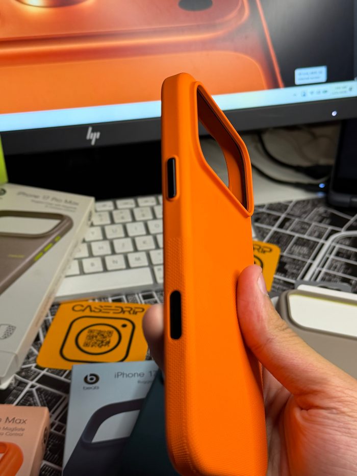 Beats Rugged MagSafe with Camera Control for — iPhone - Image 8
